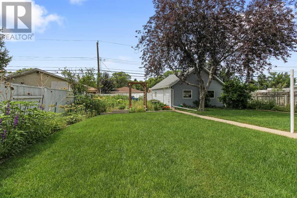 734 10 Street N, Lethbridge, Alberta  T1H 2E3 - Photo 32 - A2235818