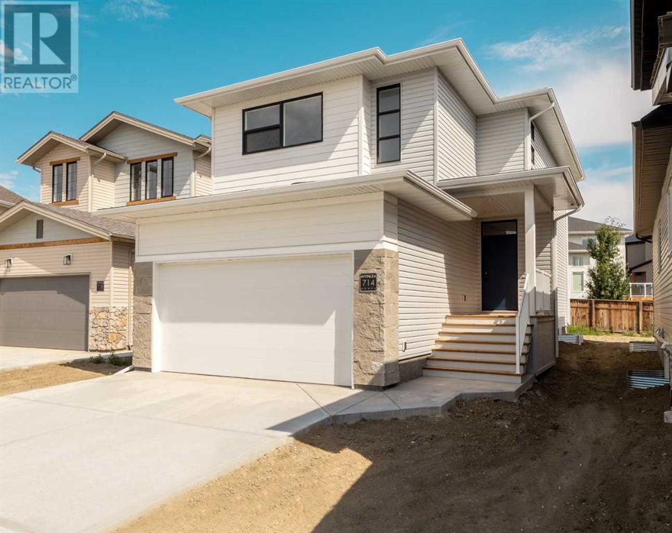 714 Violet Place W, Lethbridge, Alberta  T1J 5V1 - Photo 2 - A2180225
