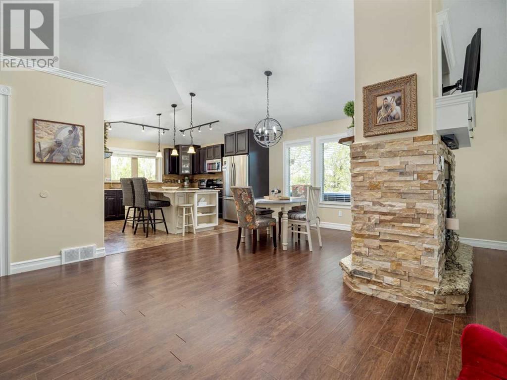 174 S 3rd Street E, Magrath, Alberta  T0K 1J0 - Photo 6 - A2242098