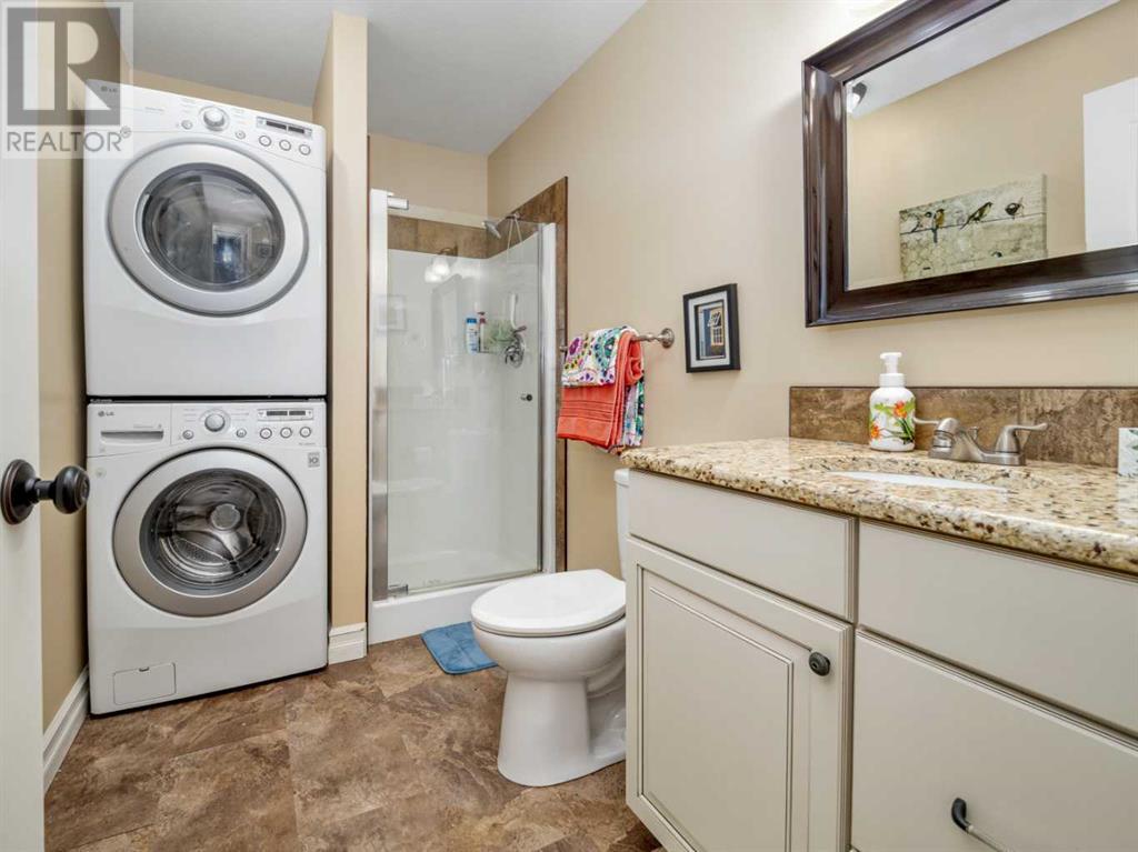 174 S 3rd Street E, Magrath, Alberta  T0K 1J0 - Photo 25 - A2242098