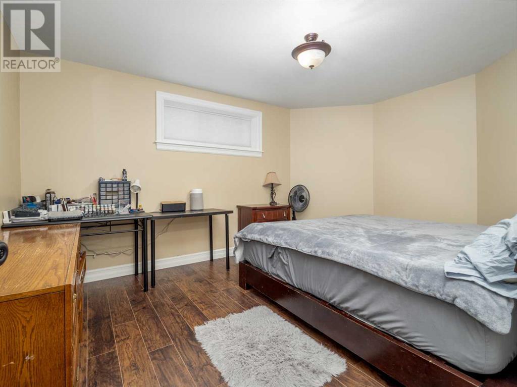174 S 3rd Street E, Magrath, Alberta  T0K 1J0 - Photo 40 - A2242098