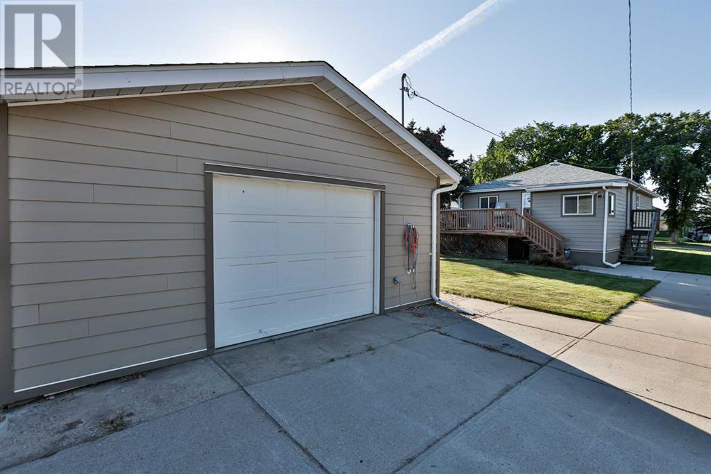 5226 43 Avenue S, Taber, Alberta  T1G 1B6 - Photo 4 - A2235373