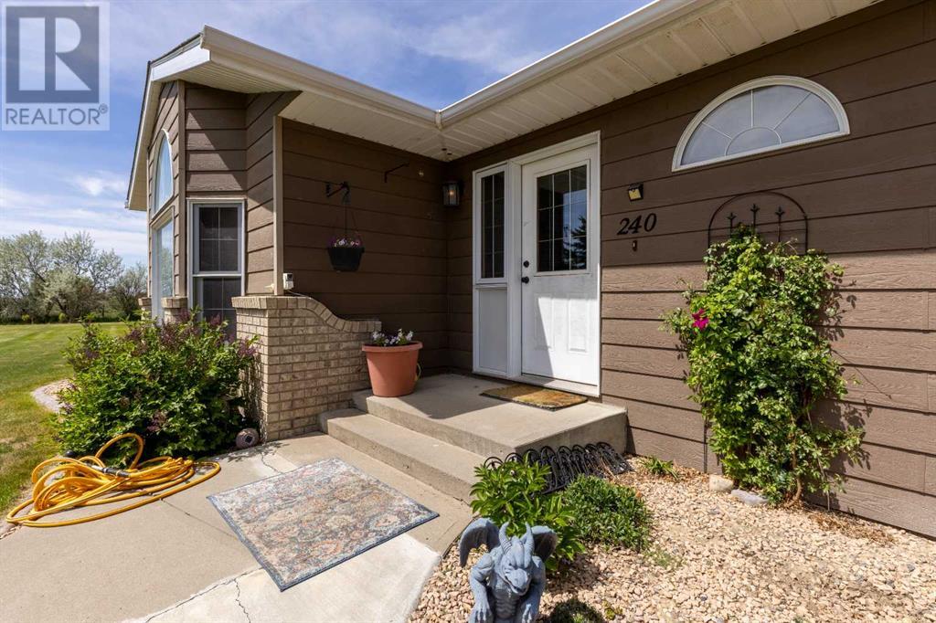 240 Harris Road, Taber, Alberta  T1G 2E4 - Photo 2 - A2224980