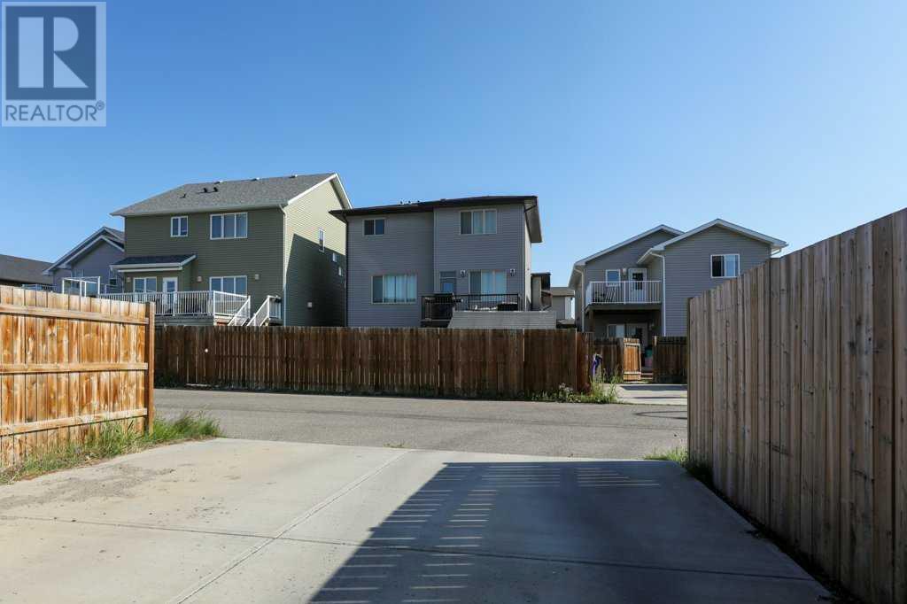 23 Country Meadows Boulevard W, Lethbridge, Alberta  T1J 5J4 - Photo 6 - A2228492