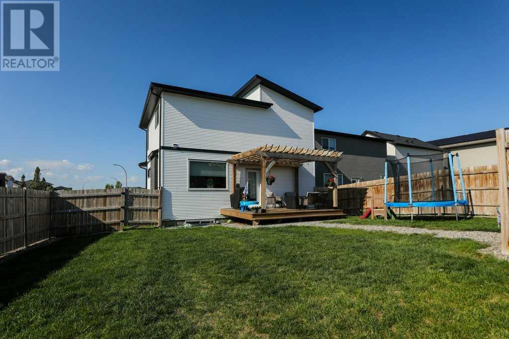 23 Country Meadows Boulevard W, Lethbridge, Alberta  T1J 5J4 - Photo 3 - A2228492