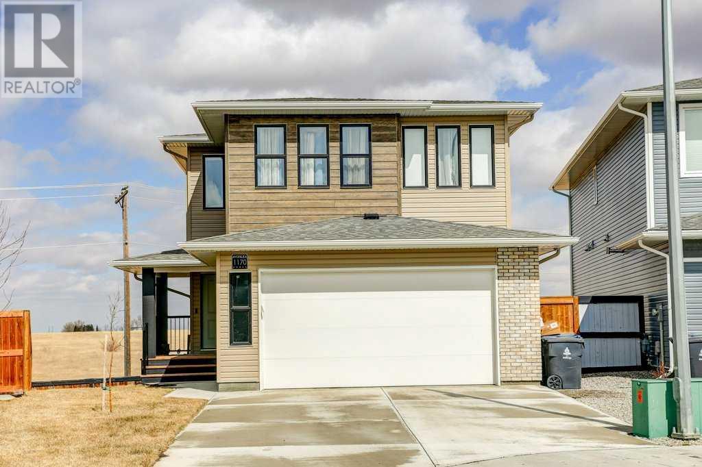 1170 Pacific Circle W, Lethbridge, Alberta