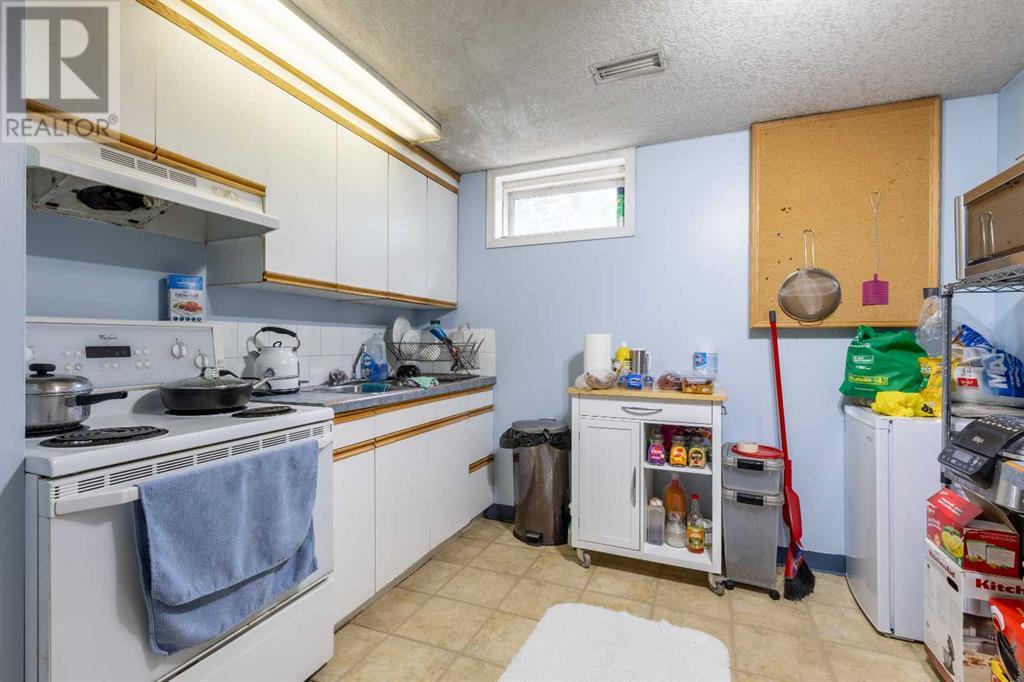 75 Pensacola Court W, Lethbridge, Alberta  T1K 4R7 - Photo 34 - A2234223