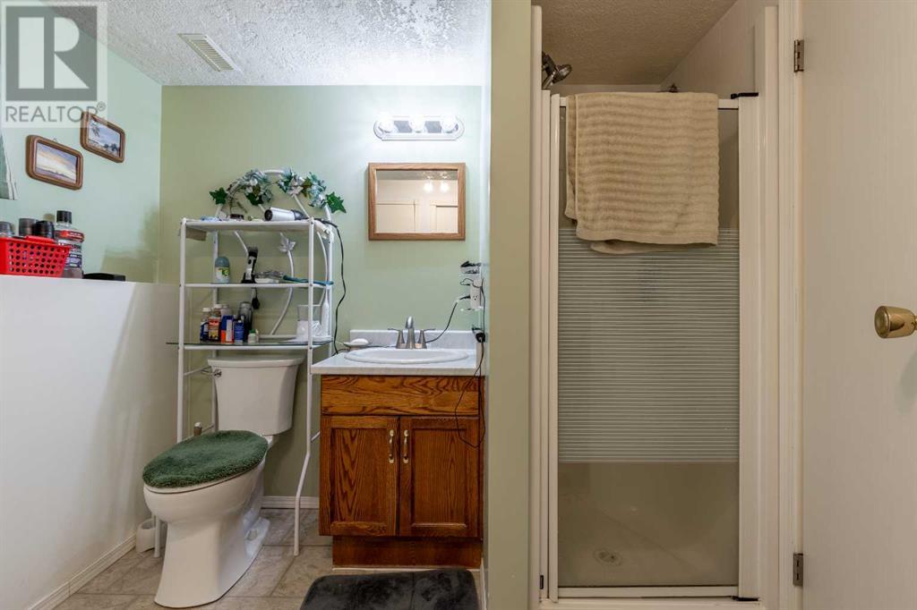 2705 32a Avenue S, Lethbridge, Alberta  T1K 2Y1 - Photo 31 - A2235049