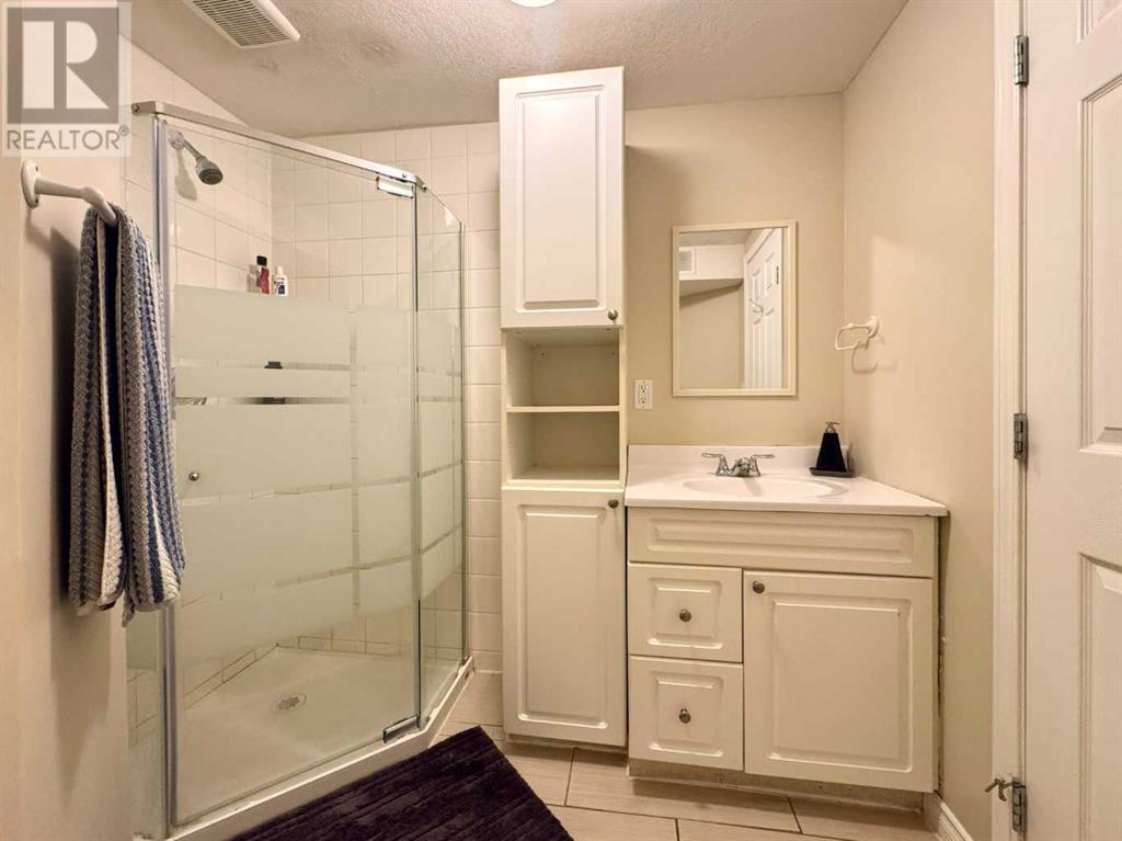 806 Columbia Boulevard W, Lethbridge, Alberta  T1K 5A5 - Photo 30 - A2241395