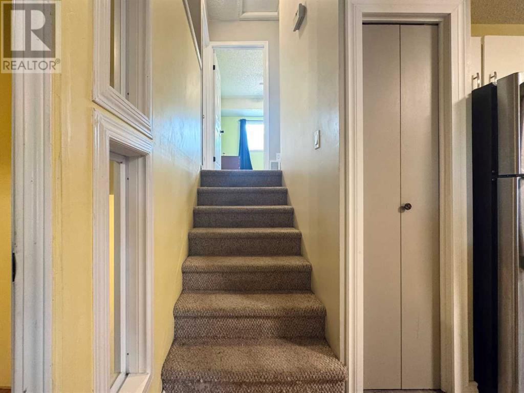 806 Columbia Boulevard W, Lethbridge, Alberta  T1K 5A5 - Photo 18 - A2241395