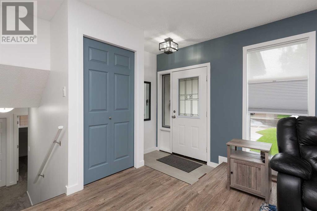 39 Bluefox Boulevard N, Lethbridge, Alberta  T1H 5Z8 - Photo 2 - A2242675