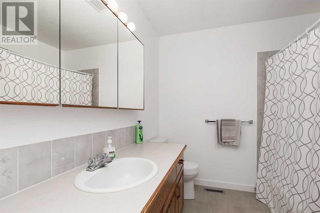 39 Bluefox Boulevard N, Lethbridge, Alberta  T1H 5Z8 - Photo 16 - A2242675