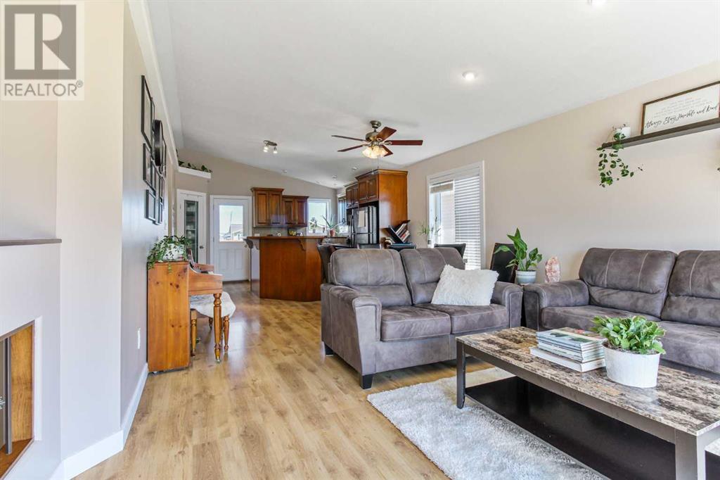 407 Barons Street, Nobleford, Alberta  T0L 1S0 - Photo 4 - A2243016