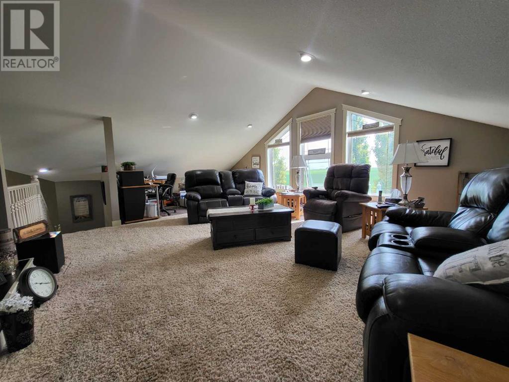 713 Centennial Avenue, Nobleford, Alberta  T0L 1S0 - Photo 12 - A2227126