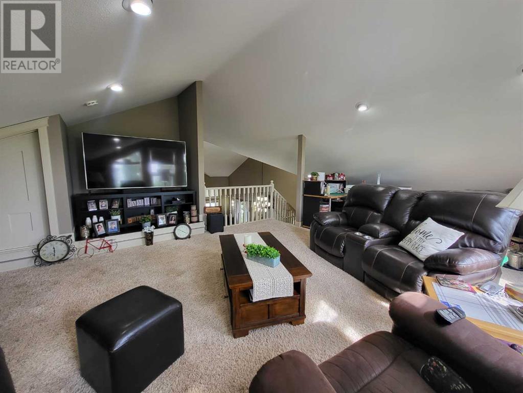 713 Centennial Avenue, Nobleford, Alberta  T0L 1S0 - Photo 13 - A2227126