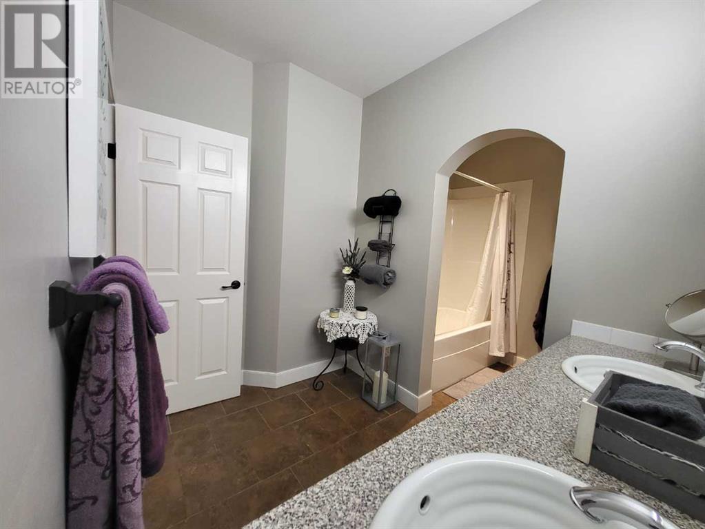 713 Centennial Avenue, Nobleford, Alberta  T0L 1S0 - Photo 36 - A2227126