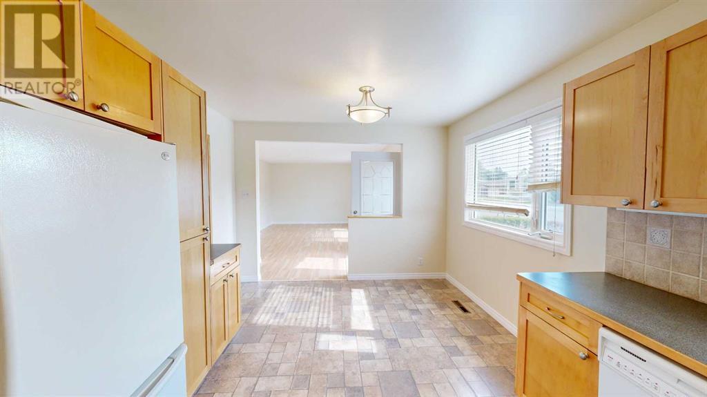 1036 25 Street N, Lethbridge, Alberta  T1H 2V8 - Photo 5 - A2239596