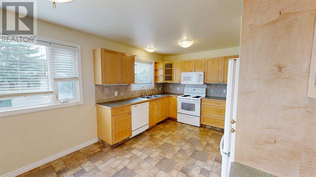 1036 25 Street N, Lethbridge, Alberta  T1H 2V8 - Photo 4 - A2239596