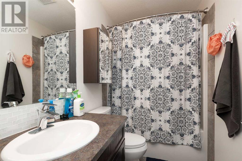 2, 213 Silkstone Road W, Lethbridge, Alberta  T1J 4J9 - Photo 13 - A2243140