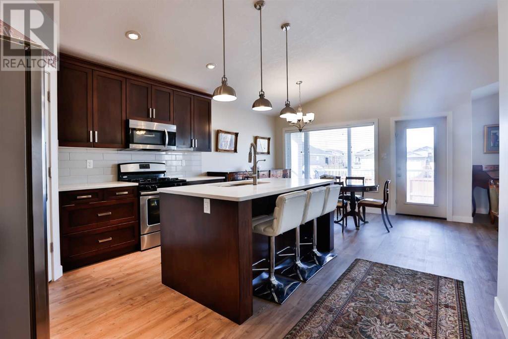 21 Riverford Close W, Lethbridge, Alberta  T1K 8E5 - Photo 4 - A2212616