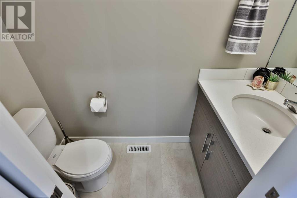 3, 73 Aquitania Circle W, Lethbridge, Alberta  T1J 5M5 - Photo 6 - A2241795