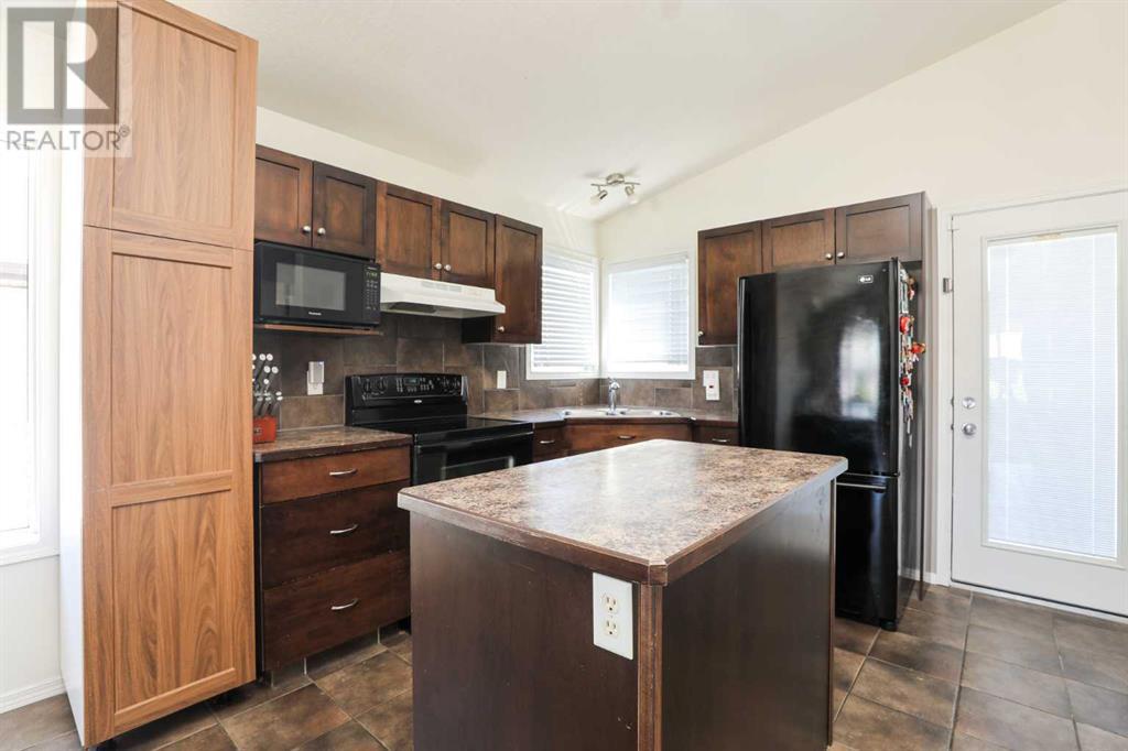 196 Aberdeen Road W, Lethbridge, Alberta  T1J 0N1 - Photo 10 - A2243281