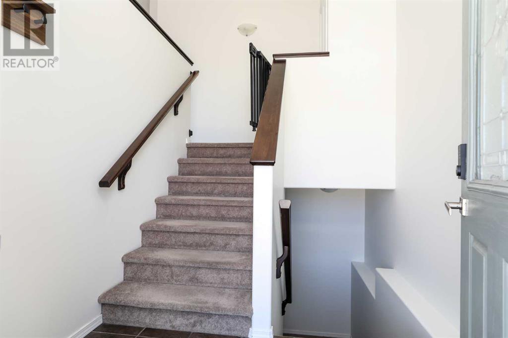 196 Aberdeen Road W, Lethbridge, Alberta  T1J 0N1 - Photo 3 - A2243281
