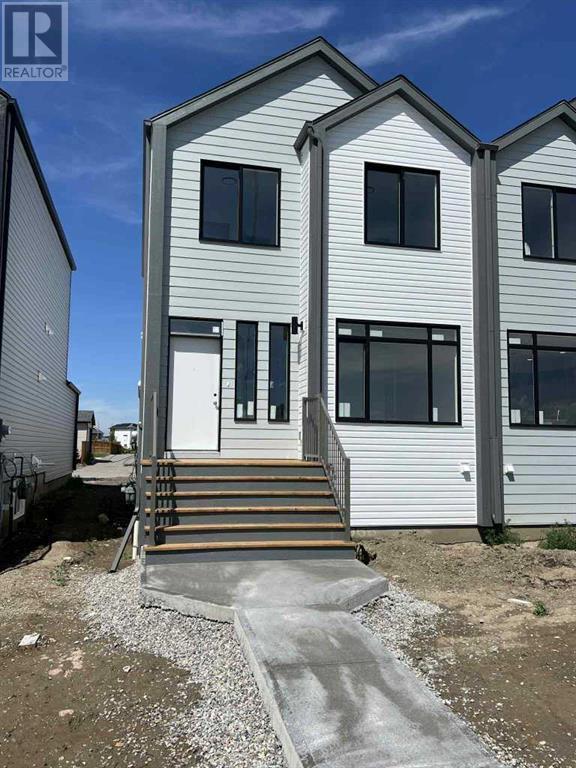 685 Blackwolf Boulevard N, Lethbridge, Alberta  T1H 7H7 - Photo 1 - A2211294