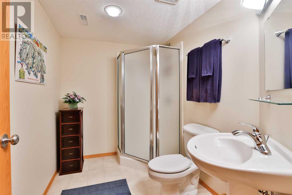 57 Canyon Boulevard W, Lethbridge, Alberta  T1K 6X6 - Photo 14 - A2211624