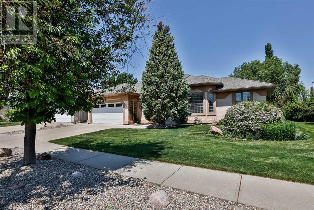 57 Canyon Boulevard W, Lethbridge, Alberta  T1K 6X6 - Photo 2 - A2211624