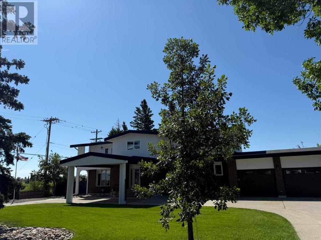 1236 40 Avenue N, Lethbridge, Alberta  T1H 6A2 - Photo 2 - A2238249