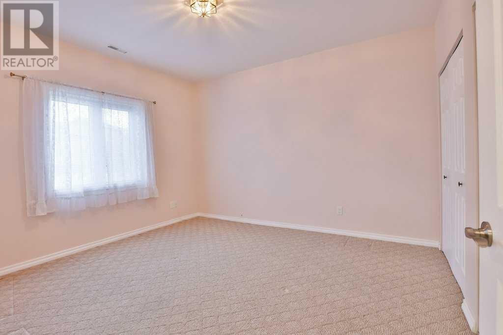 102 Fairmont Cove S, Lethbridge, Alberta  T1K 7M6 - Photo 36 - A2211982
