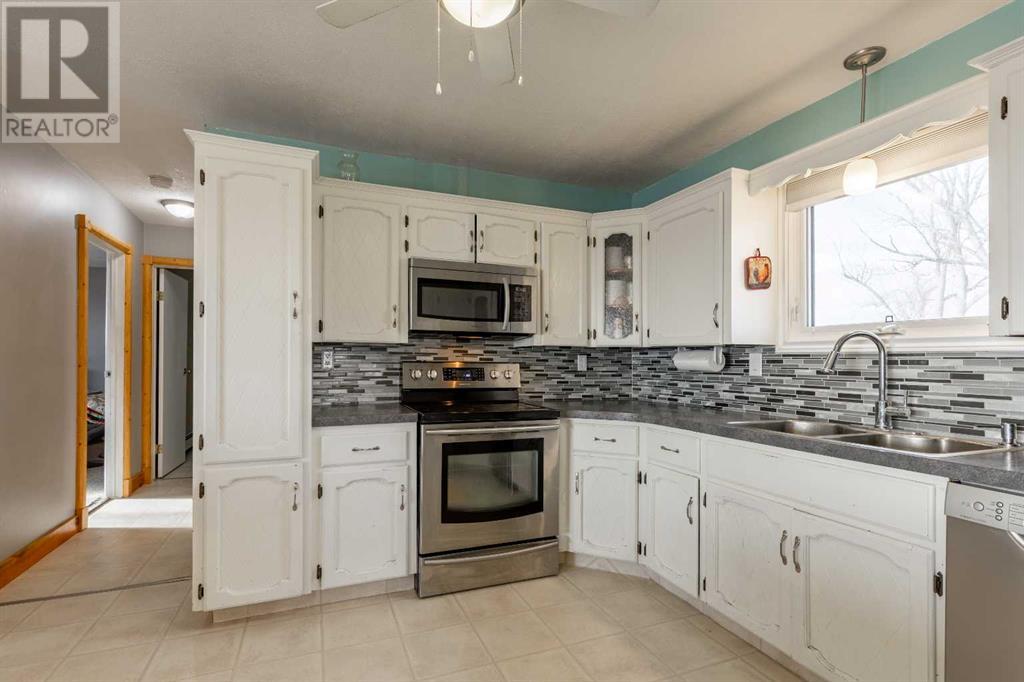 490 Homeseekers Avenue, Cardston, Alberta  T0K 0K0 - Photo 4 - A2203649
