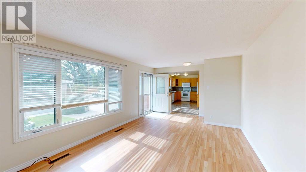 1036 25 Street N, Lethbridge, Alberta  T1H 2V8 - Photo 6 - A2239596