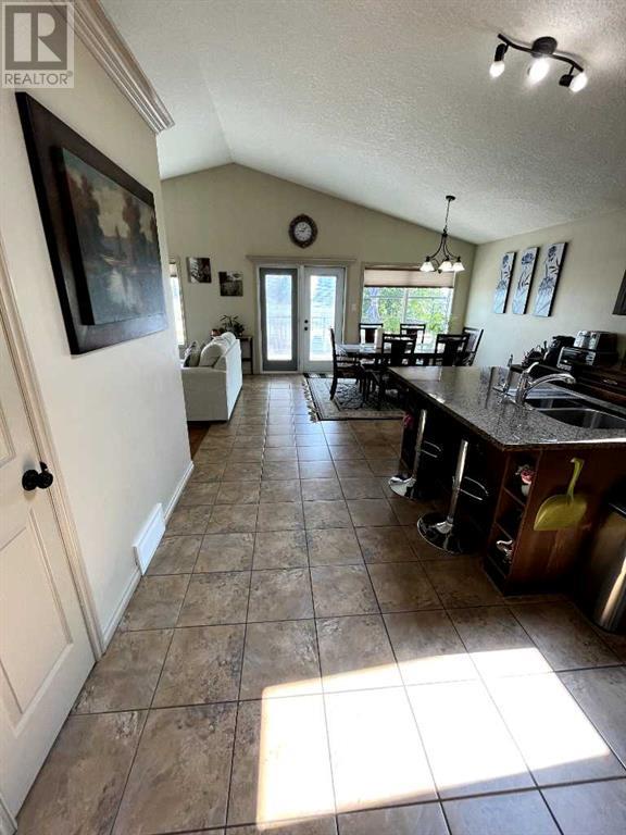 226 Gateway Manor S, Lethbridge, Alberta  T1K 5S1 - Photo 11 - A2238604