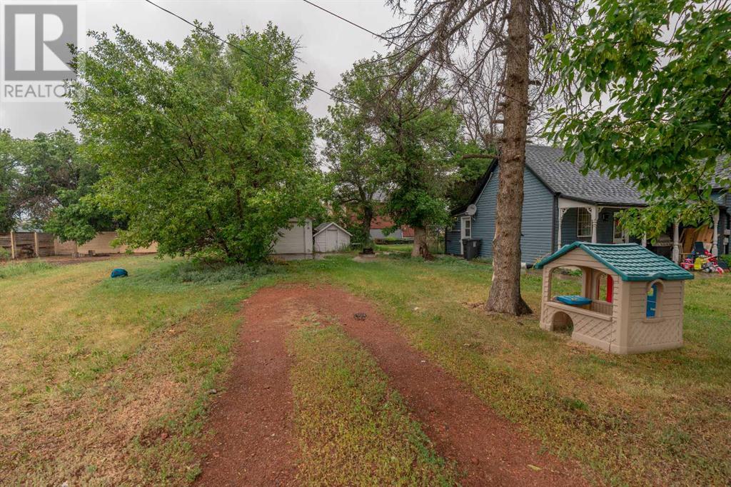 505 3 Street, Stirling, Alberta  T0K 2E0 - Photo 31 - A2233941