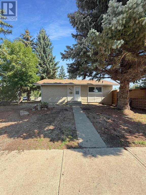 823 23 Street N, Lethbridge, Alberta