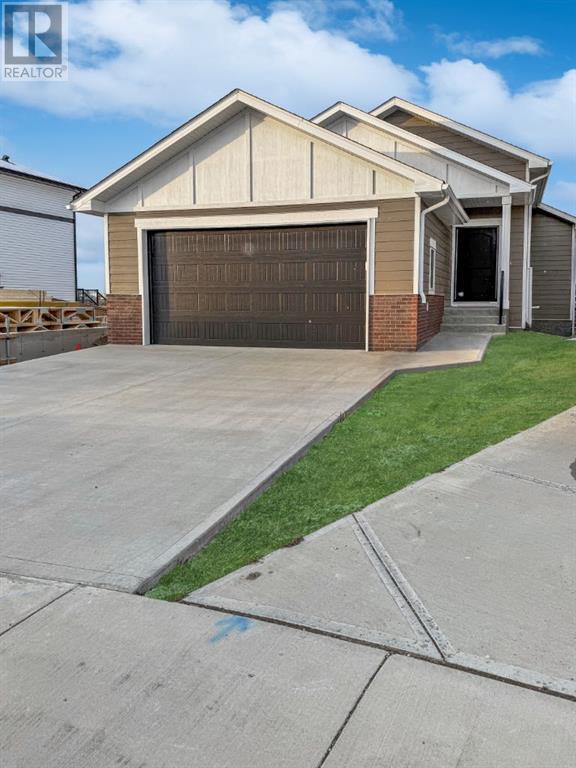 375 Skeena Crescent W, Lethbridge, Alberta  T1J 5G9 - Photo 2 - A2243692