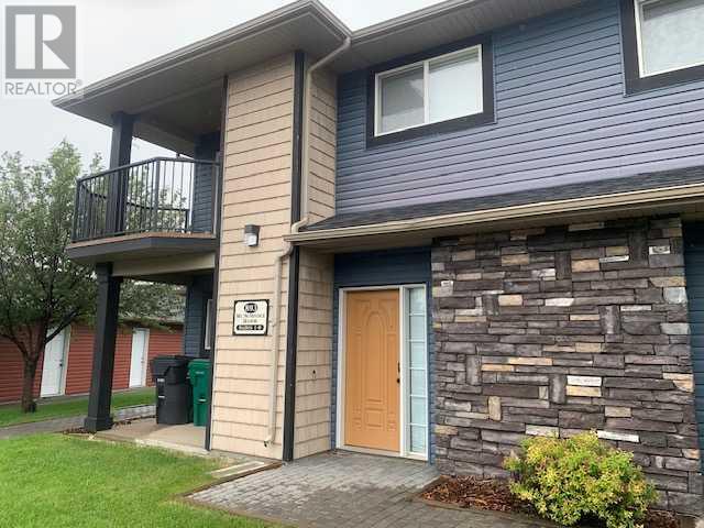 1, 893 Mount Sundance Manor W, Lethbridge, Alberta  T1J 1X5 - Photo 2 - A2243874
