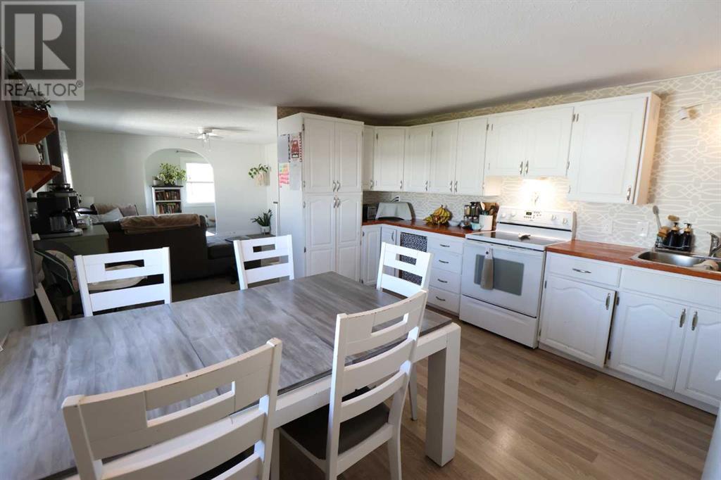 4818 63a Ave, Taber, Alberta  T1G 1J4 - Photo 12 - A2243928