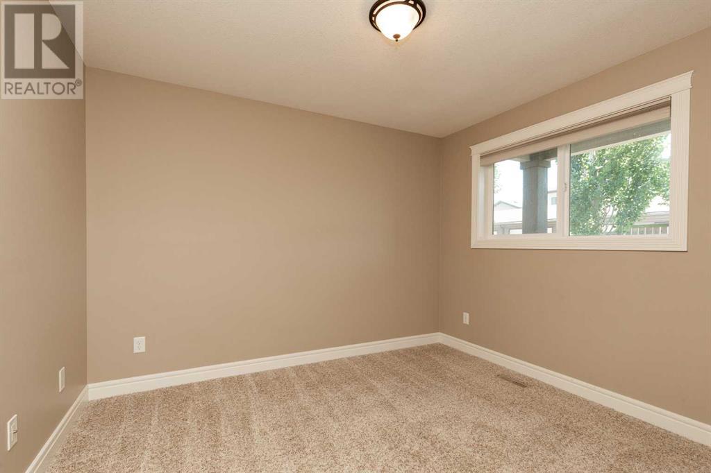 3, 895 Mt Sundance Manor W, Lethbridge, Alberta  T1J 1X7 - Photo 12 - A2243724