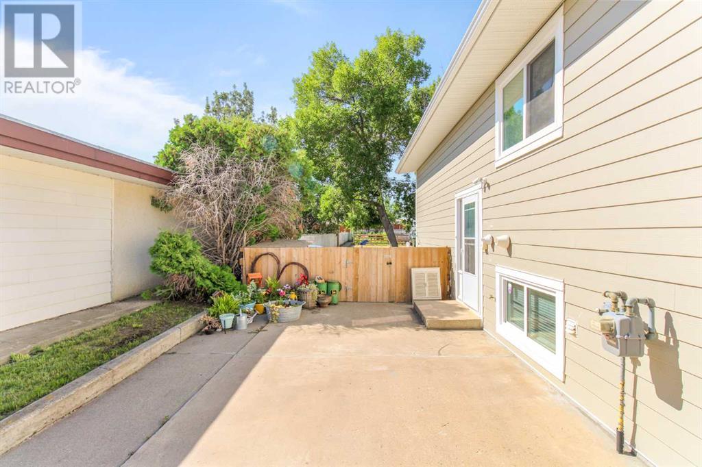 2219a 21 Avenue, Coaldale, Alberta  T1M 1J1 - Photo 3 - A2243770