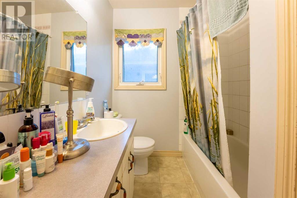950 12a Street S, Lethbridge, Alberta  T1J 2T7 - Photo 13 - A2234863