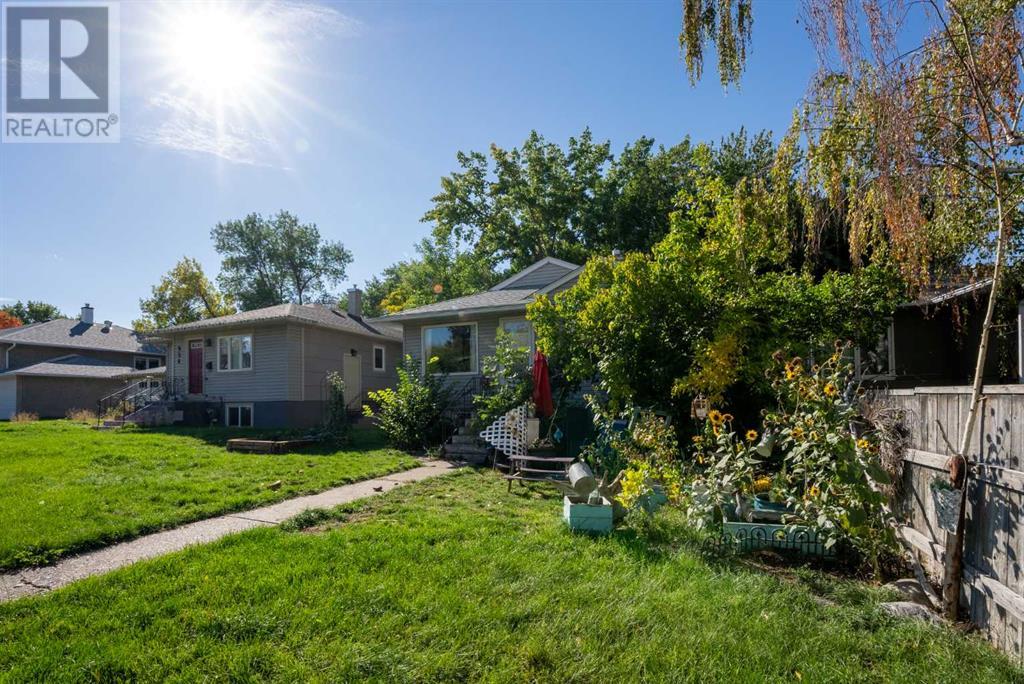 950 12a Street S, Lethbridge, Alberta  T1J 2T7 - Photo 2 - A2234863