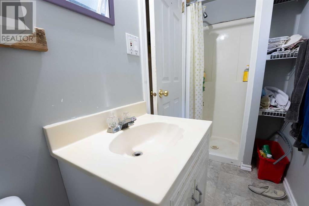 950 12a Street S, Lethbridge, Alberta  T1J 2T7 - Photo 24 - A2234863