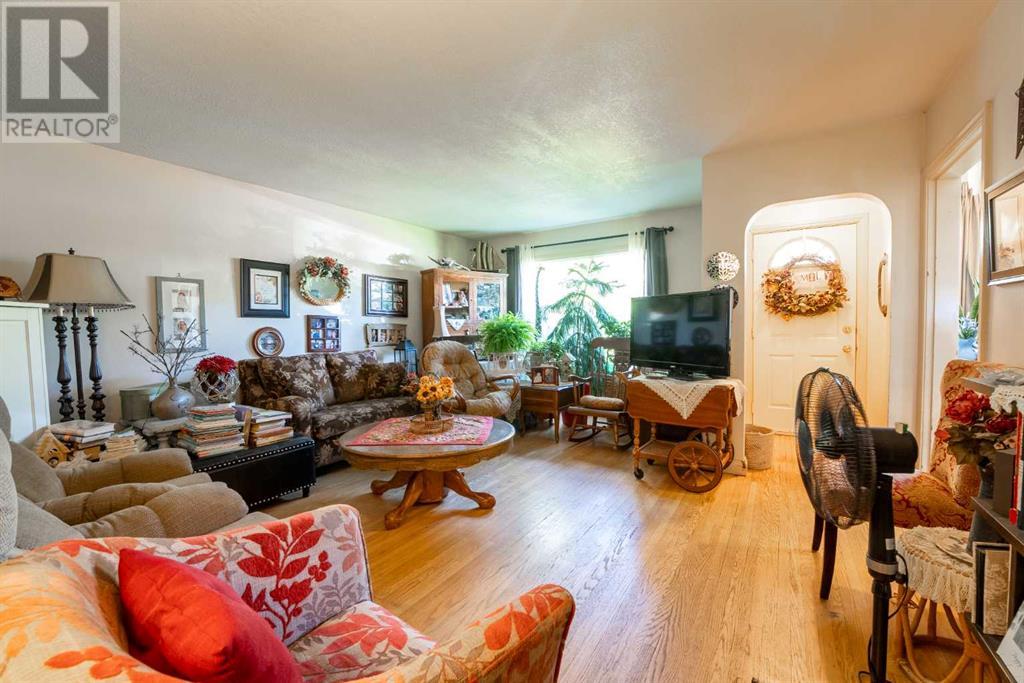 950 12a Street S, Lethbridge, Alberta  T1J 2T7 - Photo 7 - A2234863