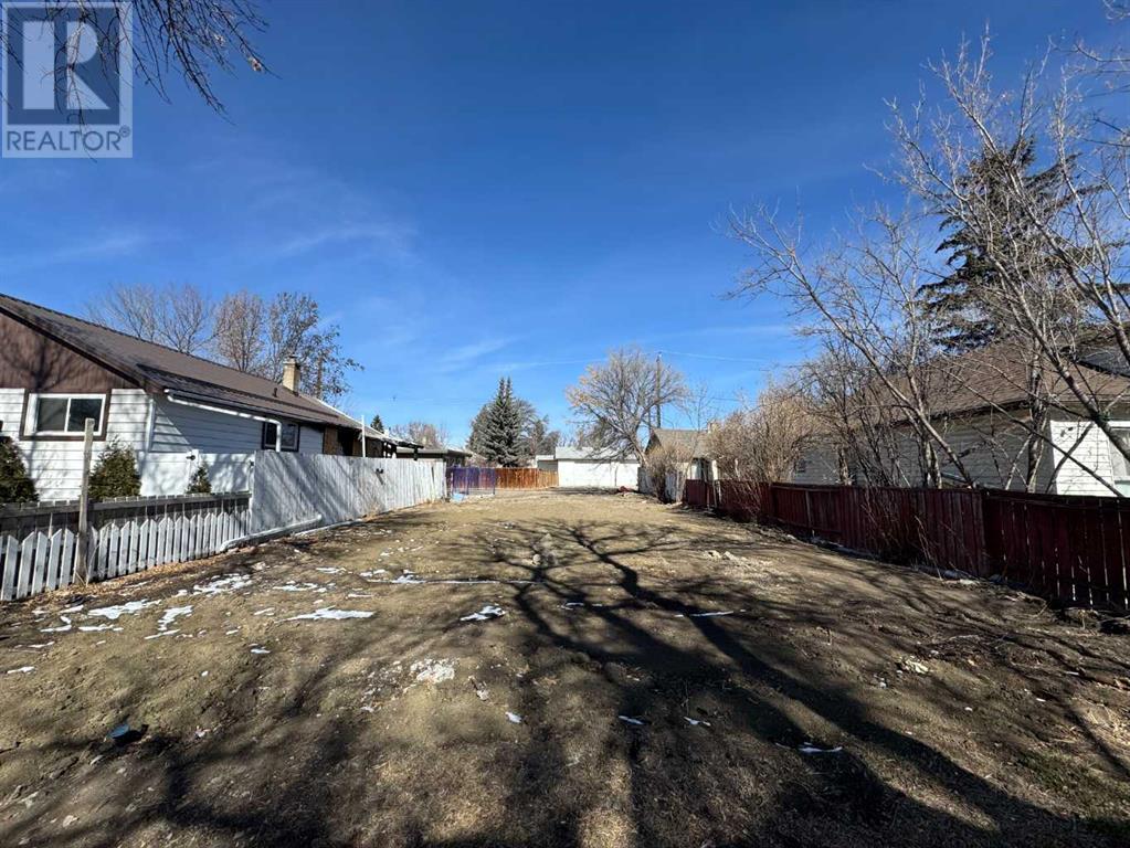 1607 3 Avenue N, Lethbridge, Alberta