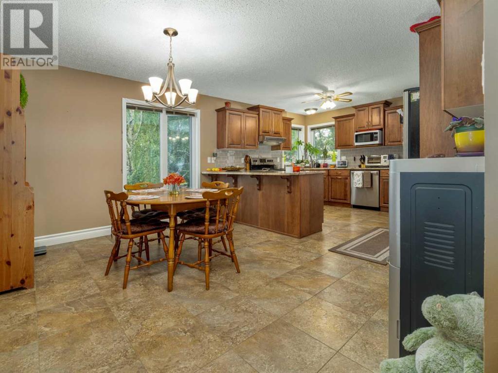 218 Sherwood Place W, Lethbridge, Alberta  T1K 6E7 - Photo 9 - A2244169