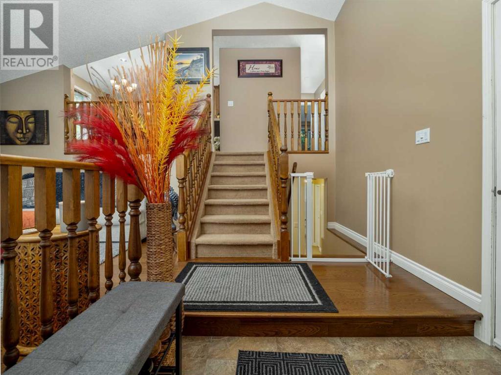218 Sherwood Place W, Lethbridge, Alberta  T1K 6E7 - Photo 4 - A2244169