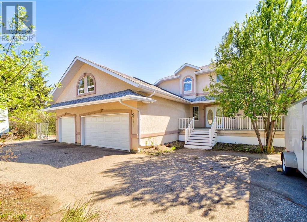 217 Falcon Ridge Way, Rural Lethbridge County, Alberta